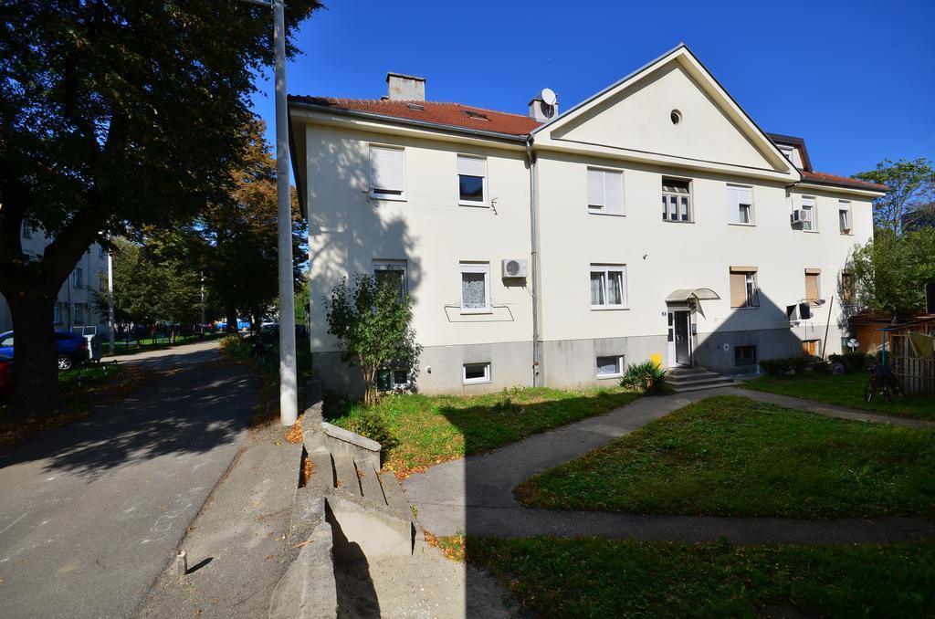 Lisinski Apartment With Private Parking Zagreb Bilik gambar